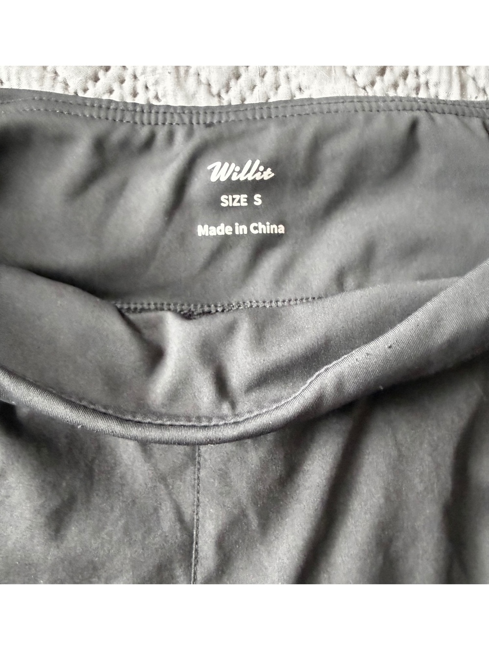 Willit Women’s Athletic Running Shorts Black Size S Zip Pockets - Picture 2 of 8